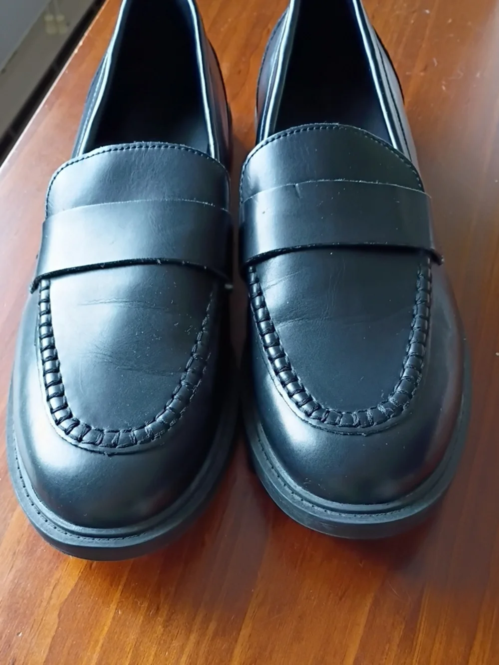 Old Navy Classic Black Men’s Penny Loafers